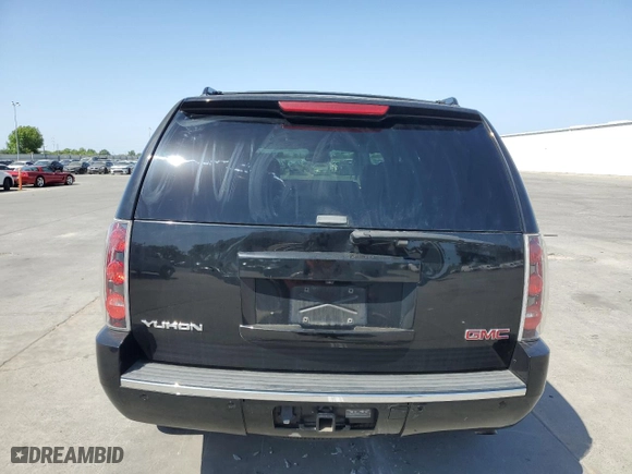 2007 GMC Yukon Denali with VIN 1GKFK638X7J306057, listed as a Copart auction lot 54440305 with 266,048 mi miles and Clean Title. Bid and sale history available at carsss.com. Image 6.