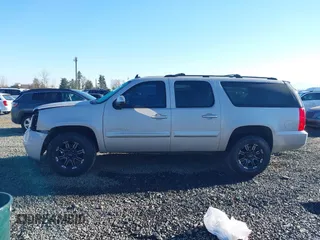 2007 GMC Yukon XL SLT with VIN 1GKFK16347J207298, listed as a IAAI auction lot 41665986 with 223,161 mi miles and . Bid and sale history available at carsss.com. Image 15.