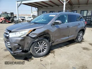 2018 Toyota Highlander SE z VIN 5TDKZRFH1JS528807, wystawiony jako Copart lot #59962915 z przebiegiem 92 732 mil mil oraz Szkoda całkowita • Salvage title. Historia ofert i sprzedaży dostępna na DreamBid. Obrazek 1.