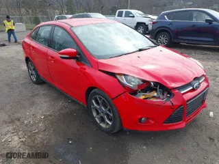 2013 Ford Focus SE with VIN 1FADP3F2XDL291995, listed as a IAAI auction lot 41949607 with 129,298 mi miles. Bid and sale history available at carsss.com. Image 1.
