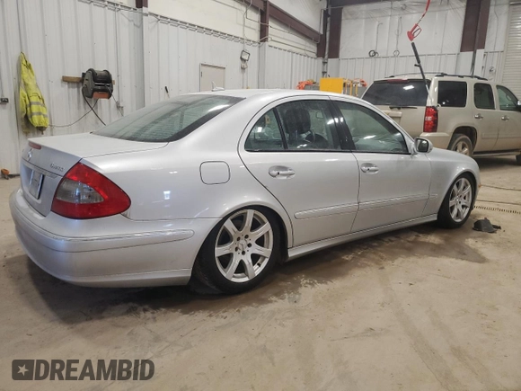 2007 Mercedes-Benz E 550 with VIN WDBUF90X97X214955, listed as a Copart auction lot 86971334 with 144,097 mi miles and Non Repairable. Bid and sale history available at carsss.com. Image 3.