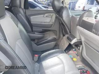 2011 Chevrolet Traverse 1LT z VIN 1GNKRGED1BJ288778, wystawiony jako IAAI lot #42064961 z przebiegiem 229 685 mil mil oraz . Historia ofert i sprzedaży dostępna na DreamBid. Obrazek 8.