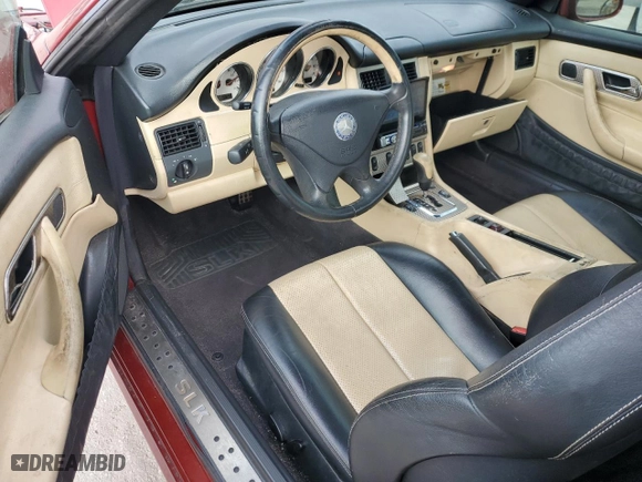 2001 Mercedes-Benz SLK-Class Kompressor with VIN WDBKK49F01F223928, listed as a Copart auction lot 87061404 with 102,270 mi miles and Salvage Title. Bid and sale history available at carsss.com. Image 8.