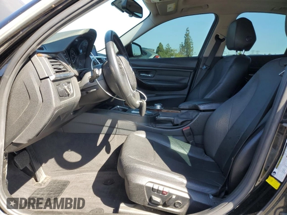 2015 BMW 3 Series 328i z VIN WBA3A5G51FNS82697, wystawiony jako Copart lot #62792405 z przebiegiem 177 882 mil mil oraz Szkoda całkowita • Salvage title. Historia ofert i sprzedaży dostępna na DreamBid. Obrazek 7.