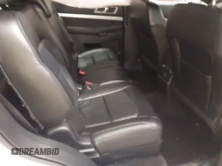 2017 Ford Explorer XLT with VIN 1FM5K7D8XHGC60896, listed as a IAAI auction lot 41409272 with 111,545 mi miles and . Bid and sale history available at carsss.com. Image 8.