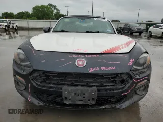 2017 FIAT 124 Spider Lusso z VIN JC1NFAEK8H0104765, wystawiony jako Copart lot #52759754 z przebiegiem 82 970 mil mil oraz Szkody całkowita. Historia ofert i sprzedaży dostępna na DreamBid. Obrazek 5.