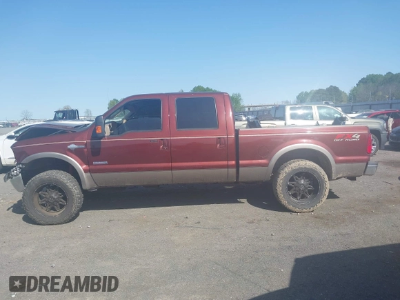 2006 Ford F-250 XL z VIN 1FTSW21P56EB45285, wystawiony jako IAAI lot #41897760 z przebiegiem 260 044 mil mil oraz . Historia ofert i sprzedaży dostępna na DreamBid. Obrazek 14.