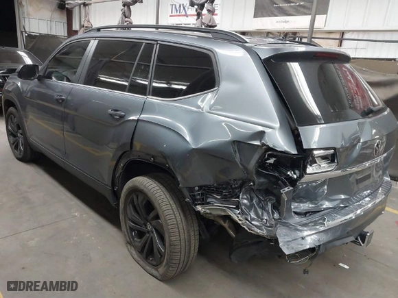 2023 Volkswagen Atlas 3.6L V6 SE w/Technology with VIN 1V2JR2CA2PC506401, listed as a IAAI auction lot 41805834 with 29,124 mi miles. Bid and sale history available at carsss.com. Image 3.