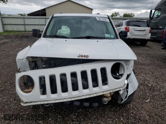 2017 Jeep Patriot Sport with VIN 1C4NJRBB9HD167760, listed as a Copart auction lot 58776585 with 137,568 mi miles and Salvage title. Bid and sale history available at DreamBid. Image 5.