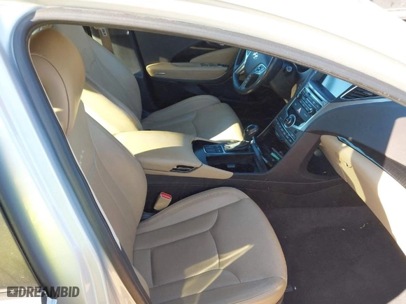2016 Hyundai Azera Limited with VIN KMHFH4JG7GA523876, listed as a IAAI auction lot 41661638 with 111,875 mi miles. Bid and sale history available at carsss.com. Image 5.