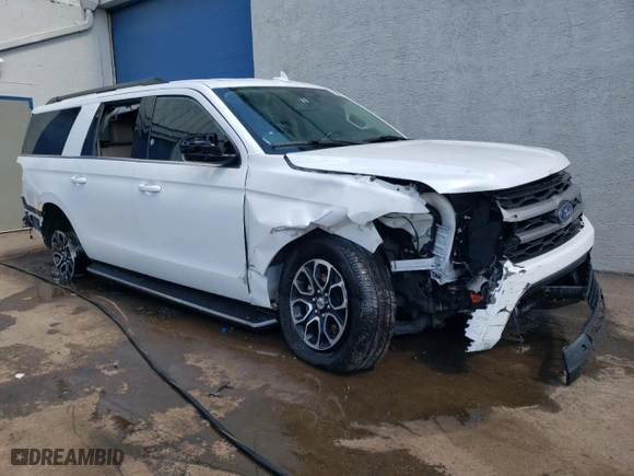 2022 Ford Expedition Max XLT with VIN 1FMJK1JT9NEA42265, listed as a Copart auction lot 60852944 with 42,564 mi miles and Salvage Title. Bid and sale history available at carsss.com. Image 4.