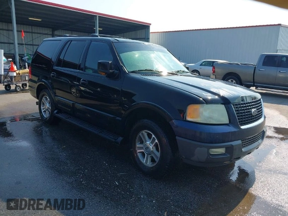 2004 Ford Expedition Eddie Bauer with VIN 1FMPU17L54LA74068, listed as a IAAI auction lot 41974666 with 292,308 mi miles. Bid and sale history available at carsss.com. Image 1.