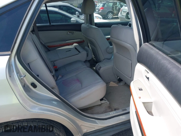 2004 Lexus RX with VIN 2T2GA31U64C016581, listed as a IAAI auction lot 41944766 with 258,250 mi miles. Bid and sale history available at carsss.com. Image 8.