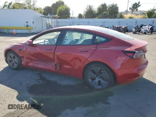 2023 Tesla Model 3 z VIN 5YJ3E1EA3PF645825, wystawiony jako Copart lot #57907795 z przebiegiem 18 810 mil mil oraz Szkoda całkowita • Salvage title. Historia ofert i sprzedaży dostępna na DreamBid. Obrazek 2.