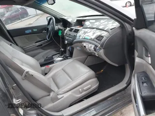 2010 Honda Accord EX-L z VIN 1HGCP3F83AA015323, wystawiony jako IAAI lot #42232579 z przebiegiem 182 695 mil mil oraz . Historia ofert i sprzedaży dostępna na DreamBid. Obrazek 5.
