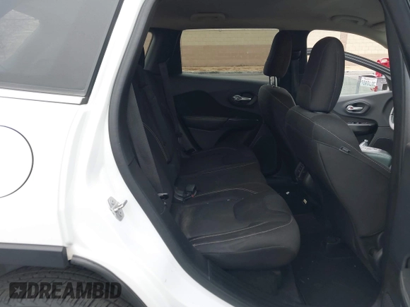 2015 Jeep Cherokee Latitude with VIN 1C4PJLCB0FW761871, listed as a IAAI auction lot 42099336 with 213,049 mi miles and . Bid and sale history available at DreamBid. Image 8.