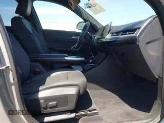 2023 BMW X1 xDrive28i z VIN WBX73EF03P5X46405, wystawiony jako IAAI lot #42038660 z przebiegiem 21 994 mil mil oraz . Historia ofert i sprzedaży dostępna na DreamBid. Obrazek 5.