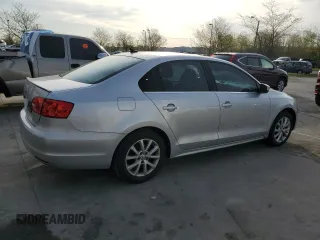 2013 Volkswagen Jetta SE с VIN 3VWDP7AJ1DM251929, выставлен на аукционе Copart как лот 53448185 с пробегом 272 882 миль миль и Списание • Salvage title. История ставок и продаж доступна на DreamBid. Изображение 3.