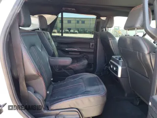 2023 Ford Expedition Limited z VIN 1FMJU2A8XPEA45741, wystawiony jako Copart lot #50419155 z przebiegiem Nie podano mil oraz Szkoda całkowita • Salvage title. Historia ofert i sprzedaży dostępna na DreamBid. Obrazek 11.