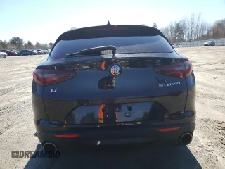 2018 Alfa Romeo Stelvio Sport z VIN ZASFAKPN4J7B87148, wystawiony jako Copart lot #47447985 z przebiegiem 79 898 mil mil oraz Czysty tytuł • Clean title. Historia ofert i sprzedaży dostępna na DreamBid. Obrazek 6.