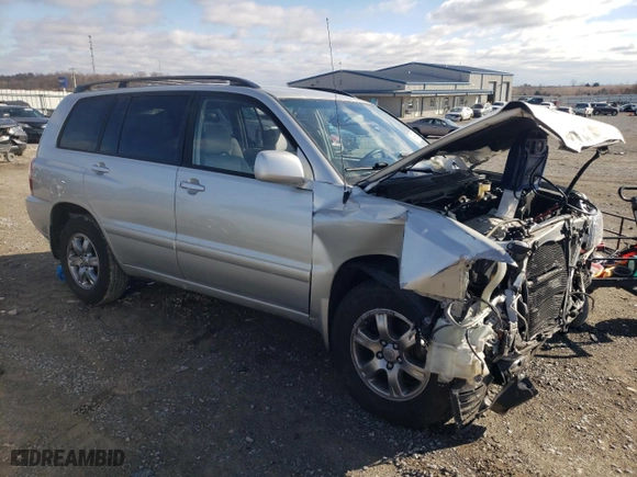 2004 Toyota Highlander with VIN JTEDP21A640035255, listed as a Copart auction lot 47990935 with 157,546 mi miles and Salvage Title. Bid and sale history available at carsss.com. Image 4.