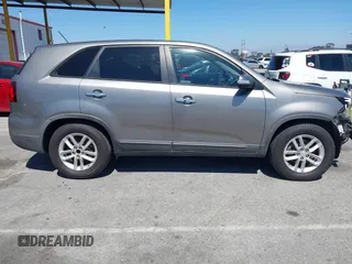 2014 Kia Sorento LX with VIN 5XYKT3A66EG489204, listed as a IAAI auction lot 41871926 with 138,566 mi miles. Bid and sale history available at carsss.com. Image 14.