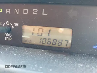 2005 Scion xB z VIN JTLKT324954026022, wystawiony jako IAAI lot #42073838 z przebiegiem 106 887 mil mil oraz . Historia ofert i sprzedaży dostępna na DreamBid. Obrazek 16.