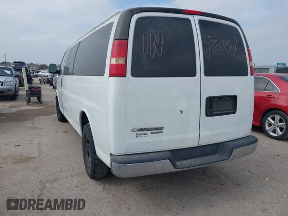 2007 Chevrolet Express Passenger with VIN 1GAHG39U671185576, listed as a IAAI auction lot 41551300 with Not provided miles and . Bid and sale history available at DreamBid. Image 3.