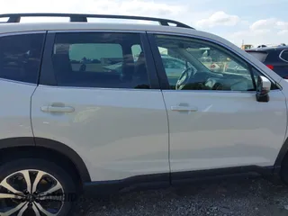 2022 Subaru Forester Limited with VIN JF2SKAPC3NH435825, listed as a IAAI auction lot 42080762 with 43,682 mi miles and . Bid and sale history available at DreamBid. Image 14.