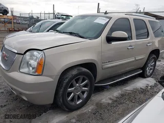 2008 GMC Yukon Denali with VIN 1GKFK63888J149145, listed as a IAAI auction lot 41395841 with NaN miles. Bid and sale history available at carsss.com. Image 18.