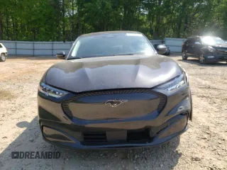2022 Ford Mustang Mach-E Select z VIN 3FMTK1RM5NMA08890, wystawiony jako Copart lot #53342915 z przebiegiem 45 253 mil mil oraz Szkody całkowita. Historia ofert i sprzedaży dostępna na DreamBid. Obrazek 5.