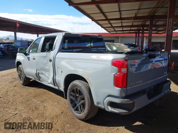2024 Chevrolet Silverado 1500 RST with VIN 1GCUDEED8RZ406938, listed as a IAAI auction lot 41361463 with 2,763 mi miles. Bid and sale history available at carsss.com. Image 3.