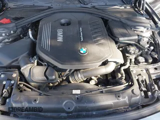 2019 BMW 4 Series 440i xDrive with VIN WBA4J7C52KBM75345, listed as a IAAI auction lot 40613703 with 31,402 mi miles and . Bid and sale history available at carsss.com. Image 10.