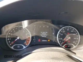 2020 Jeep Renegade Jeepster z VIN ZACNJAAB4LPL94302, wystawiony jako Copart lot #50396095 z przebiegiem 60 929 mil mil oraz Szkoda całkowita • Salvage title. Historia ofert i sprzedaży dostępna na DreamBid. Obrazek 9.