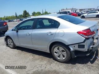 2015 Honda Civic LX z VIN 2HGFB2F5XFH512146, wystawiony jako IAAI lot #42506325 z przebiegiem 33 482 mil mil oraz . Historia ofert i sprzedaży dostępna na DreamBid. Obrazek 15.