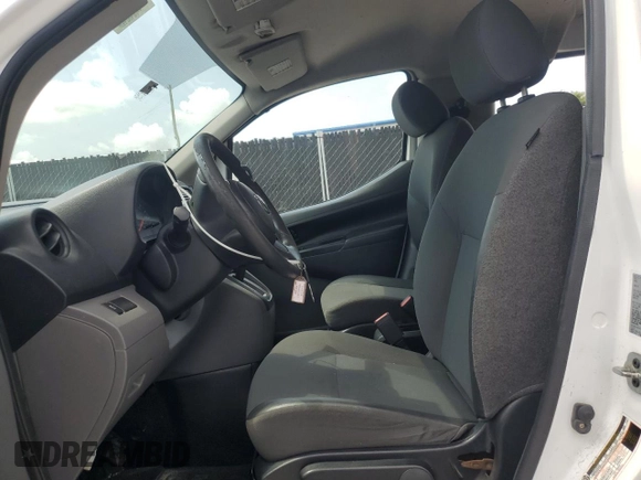 2017 Nissan NV200 S z VIN 3N6CM0KN6HK710399, wystawiony jako Copart lot #58844835 z przebiegiem 169 858 mil mil oraz Szkoda całkowita • Salvage title. Historia ofert i sprzedaży dostępna na DreamBid. Obrazek 7.