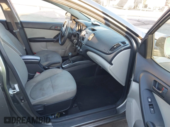 2012 Kia Forte EX with VIN KNAFU4A27C5643200, listed as a IAAI auction lot 41070850 with 187,573 mi miles. Bid and sale history available at carsss.com. Image 5.