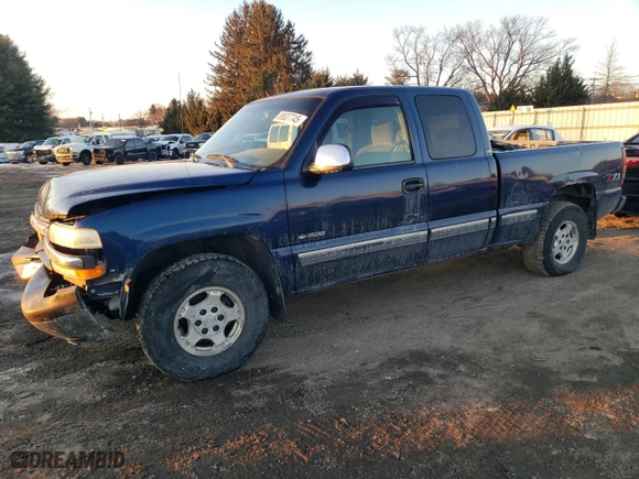 2002 Chevrolet Silverado 1500 LT with VIN 2GCEK19T621126101, listed as a Copart auction lot 88837745 with 233,776 mi miles and Salvage Title. Bid and sale history available at carsss.com. Image 1.