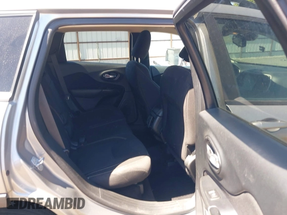 2016 Jeep Cherokee Latitude with VIN 1C4PJMCB3GW191226, listed as a IAAI auction lot 42395834 with 126,317 mi miles and . Bid and sale history available at DreamBid. Image 8.