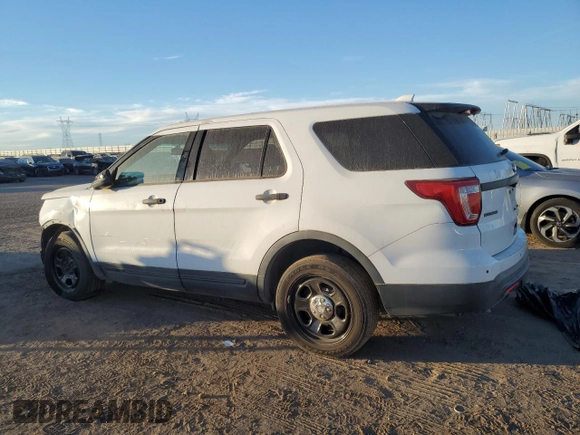 2016 Ford Utility Police Interceptor with VIN 1FM5K8AR8GGB65240, listed as a Copart auction lot 82222384 with 0 mi miles and Clean Title. Bid and sale history available at carsss.com. Image 2.