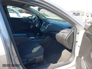 2018 Chevrolet Malibu LT with VIN 1G1ZD5ST2JF142177, listed as a IAAI auction lot 41639038 with 172,522 mi miles. Bid and sale history available at carsss.com. Image 5.