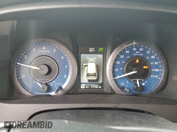 2018 Toyota Sienna XLE Auto Access Seat with VIN 5TDYZ3DC1JS920846, listed as a Copart auction lot 54431585 with 73,182 mi miles and Salvage Title. Bid and sale history available at DreamBid. Image 9.