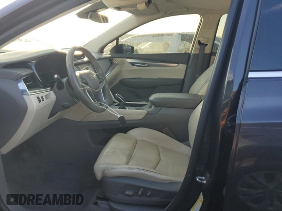 2017 Cadillac XT5 Premium Luxury AWD z VIN 1GYKNERS6HZ166374, wystawiony jako Copart lot #44441395 z przebiegiem Nie podano mil oraz Szkody całkowita. Historia ofert i sprzedaży dostępna na DreamBid. Obrazek 7.