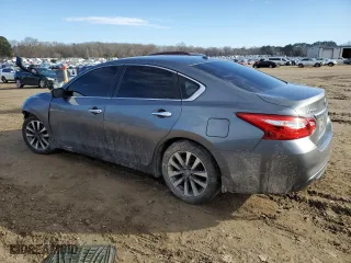2017 Nissan Altima 2.5 SV with VIN 1N4AL3AP7HC470440, listed as a Copart auction lot 88785115 with 192,090 mi miles and Salvage Title. Bid and sale history available at carsss.com. Image 2.