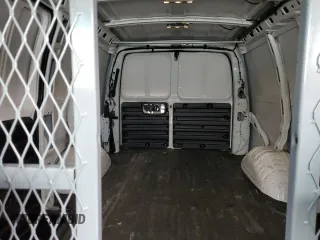2015 GMC Savana Cargo Van with VIN 1GTW7FCF9F1113375, listed as a Copart auction lot 43082645 with 157,864 mi miles and Salvage Title. Bid and sale history available at carsss.com. Image 10.