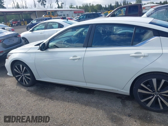 2022 Nissan Altima SR z VIN 1N4BL4CVXNN314267, wystawiony jako IAAI lot #42311934 z przebiegiem 56 536 mil mil oraz . Historia ofert i sprzedaży dostępna na DreamBid. Obrazek 14.