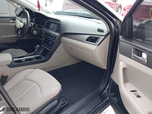 2016 Hyundai Sonata 2.4L SE with VIN 5NPE24AF2GH352195, listed as a IAAI auction lot 41349145 with 95,374 mi miles. Bid and sale history available at carsss.com. Image 5.