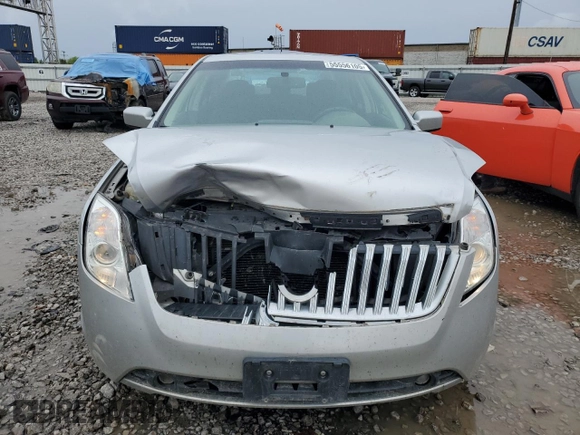 2010 Mercury Milan z VIN 3MEHM0HA1AR600594, wystawiony jako Copart lot #55556105 z przebiegiem 107 671 mil mil oraz Szkoda całkowita • Salvage title. Historia ofert i sprzedaży dostępna na DreamBid. Obrazek 5.