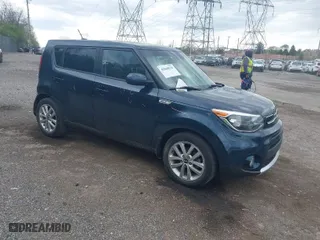 2017 Kia Soul + with VIN KNDJP3A59H7413999, listed as a IAAI auction lot 42048529 with 78,803 mi miles. Bid and sale history available at carsss.com. Image 1.