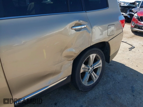 2011 Toyota Highlander Limited with VIN 5TDDK3EH8BS086668, listed as a IAAI auction lot 42071099 with 217,504 mi miles and . Bid and sale history available at DreamBid. Image 6.